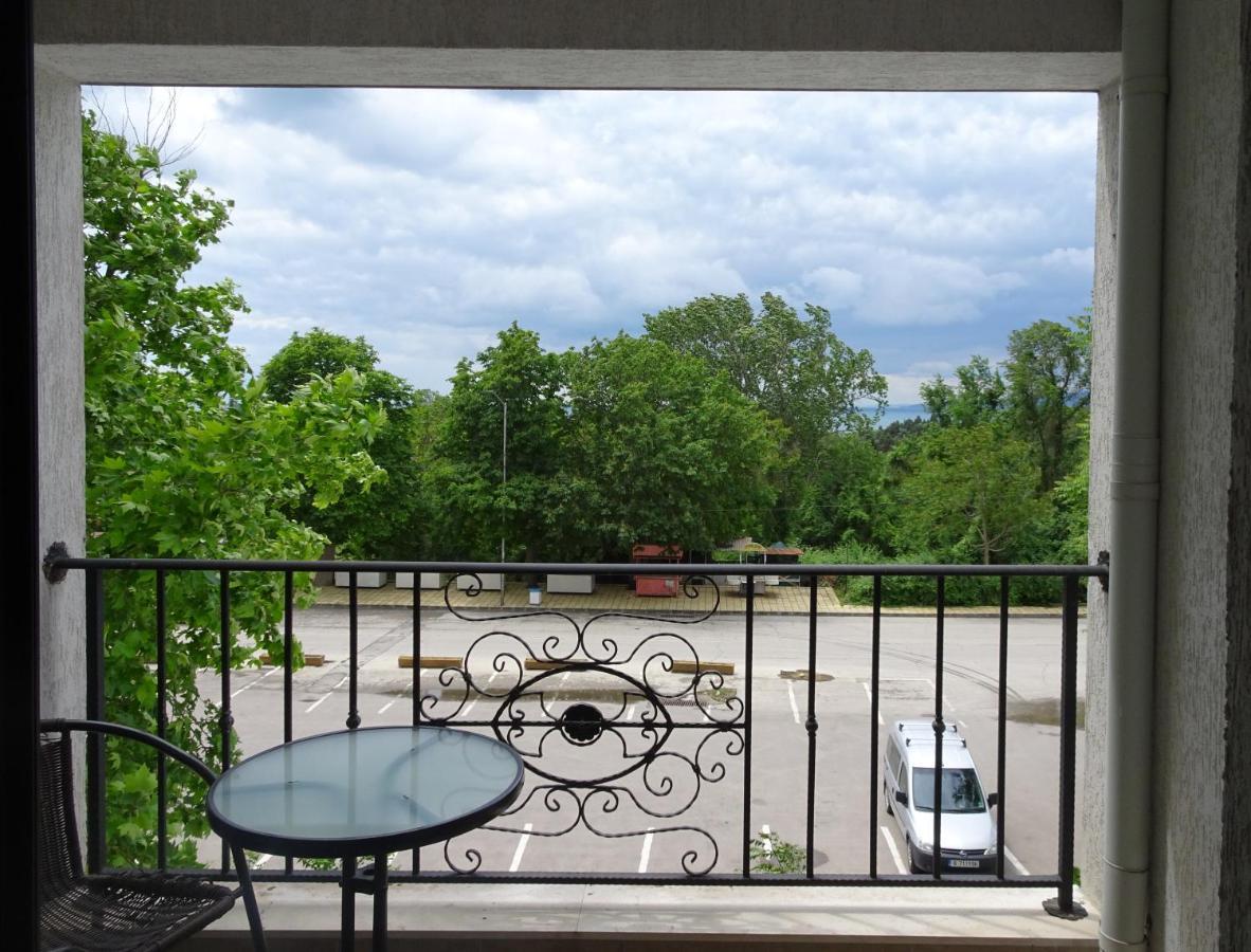 בלצ'יק Private Apartments In White Rock Castle מראה חיצוני תמונה