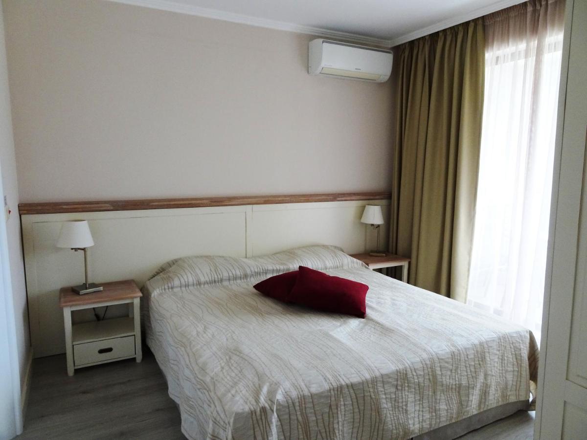 בלצ'יק Private Apartments In White Rock Castle מראה חיצוני תמונה