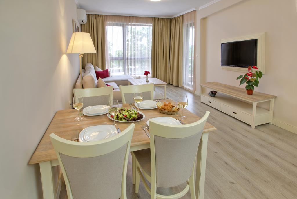 בלצ'יק Private Apartments In White Rock Castle חדר תמונה