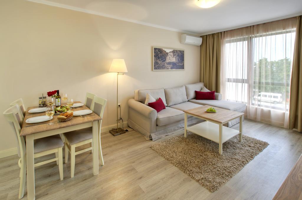 בלצ'יק Private Apartments In White Rock Castle חדר תמונה